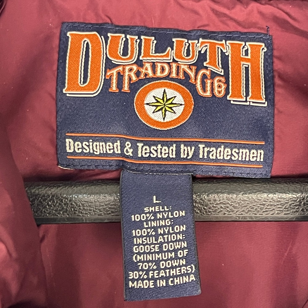 Duluth Trading Co Goose Down Puffer Vest Mens Large Maroon Burgundy 41023 - Picture 2 of 9